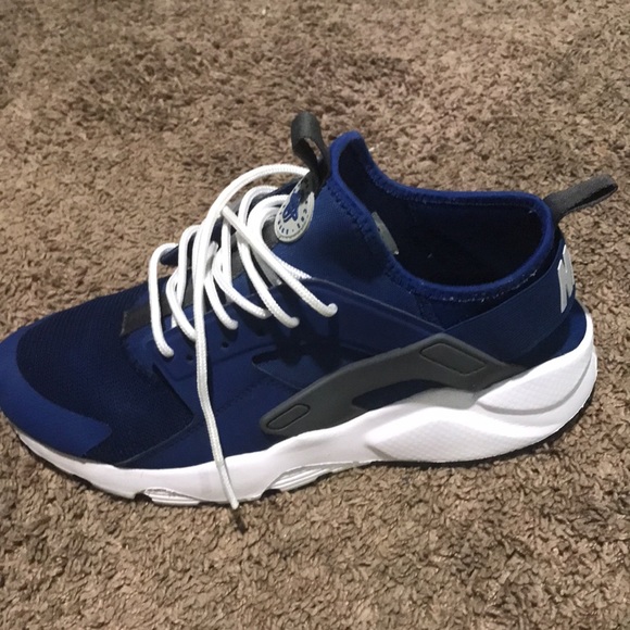 🔥AIR HUARACHE BY NIKE💥 blue & white, gray trim (Sz.10) 💐slightly used 🦋 - Picture 2 of 7